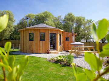 Fern Leaf Roundhouse
