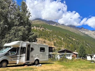 7.3m motor home pitch