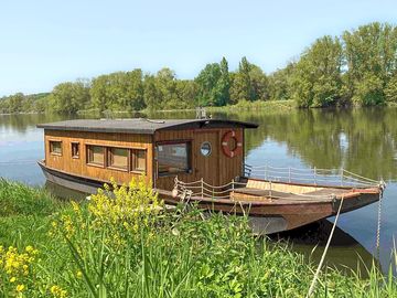 Your floating accommodation