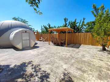 Geodesic dome premium