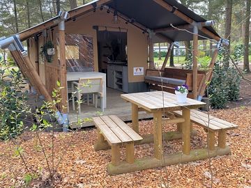 Safari tent