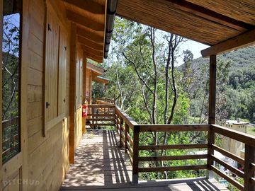 Spacious treehouse terrace