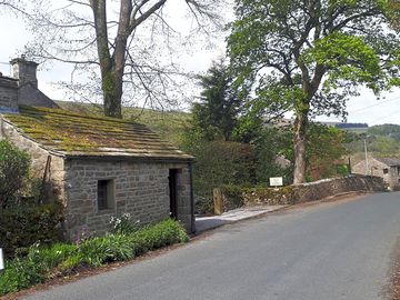The bridge in starbotton looking up dale towards buckden