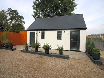 Studio with private parking