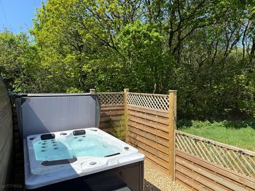 Private hot tub perfect for 2.