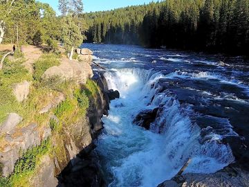 Sheep falls, around an hour away