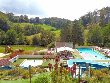 Pool complex