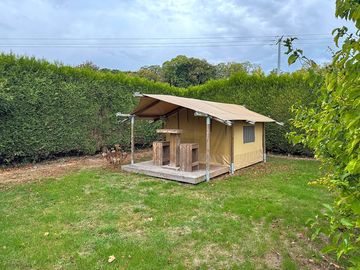 Safari tent
