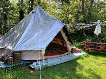 Daisy bell tent