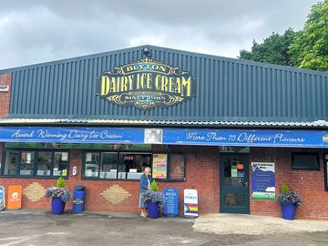 Ice cream parlour