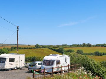 Gravel touring pitch