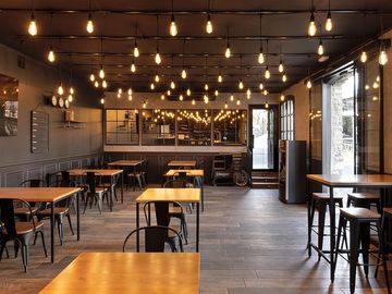 Bar-restaurant