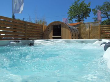 Hot tub at the wellness area