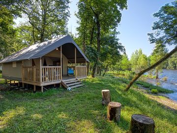 tente lodge exterieur