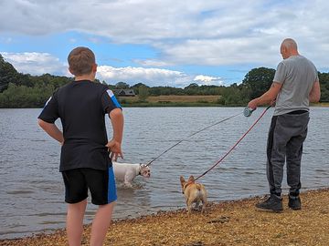 45min easy walk to beautiful lakes