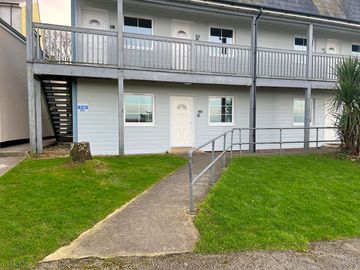 2 bedroom disabled friendly apartment