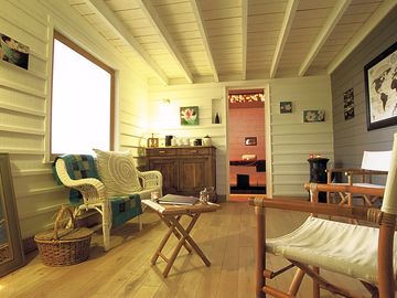 Guest lounge