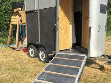 Eco shower block
