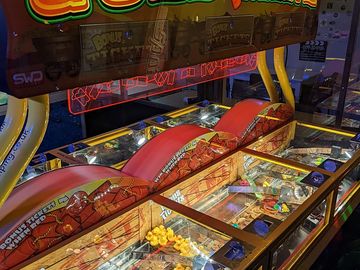 Retro gold mine arcade machine