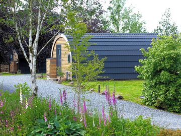 Driveway to both cabins