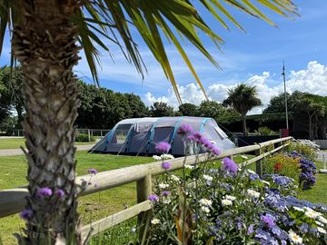 Tent pitch