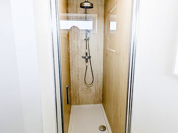 Toilet & shower block