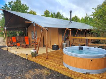 10-person safari tent
