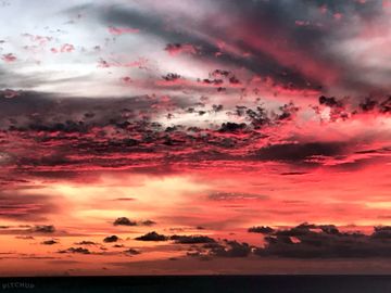 "red sky at night, shepherd's delight"