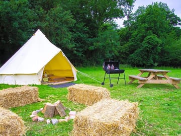 Bell tent glamping