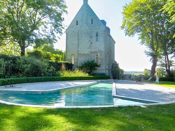 Outdoor swimming pool