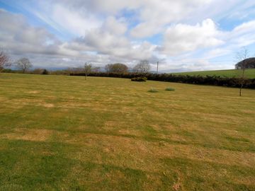 Non-electric pitch field