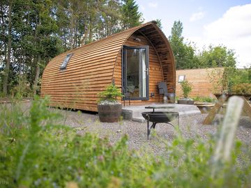 Exterior Hazel Log cabin