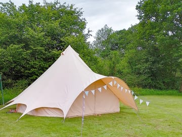 The secluded bell tent with hot tub