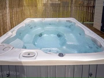 Hot tub for each lodge