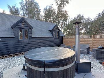 Cabin with hot tub