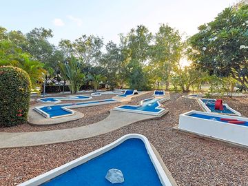 Mini golf course
