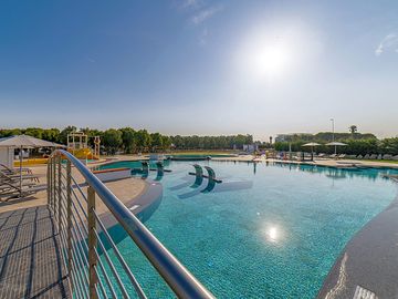 A sunny day at the pool