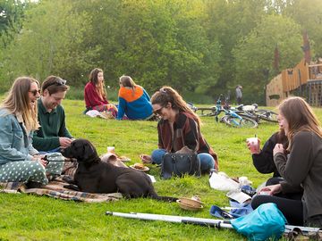 Picnic time at salhouse broad