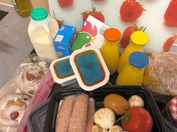 Farmhouse breakfast £10 pp waiting in the fridge! preorder