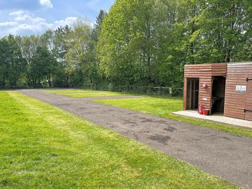 Drive and hardstanding pitches