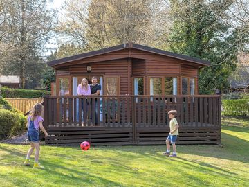 Lodge with outdoor space