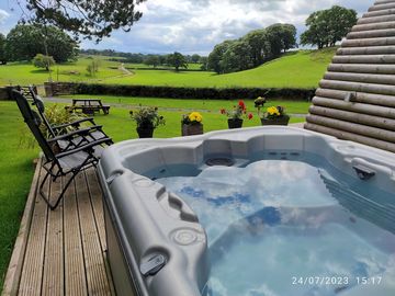 Perfect temperature in the hot tub... what a view!