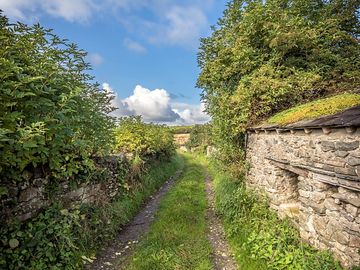 Entrance lane