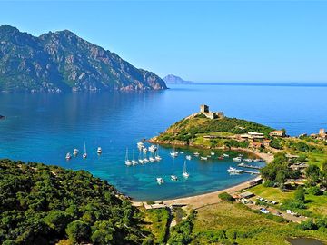 Local area with gorgeous sea views
