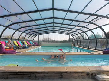 Heated swimming pool and kids' pool