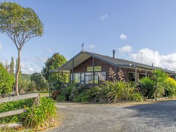 YHA Juno Hall backpackers Waitomo