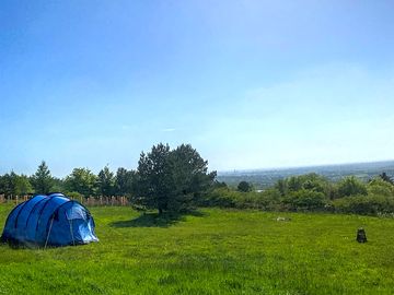 Top camping field with far-reaching views