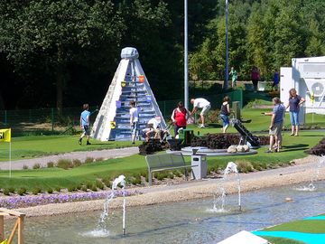 Miniature golf