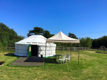 Amaryllis yurt with gazebo and bistro set