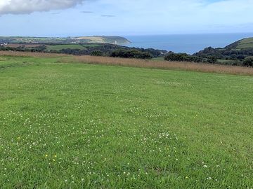 Camping field with spectacular views and electric hook-ups